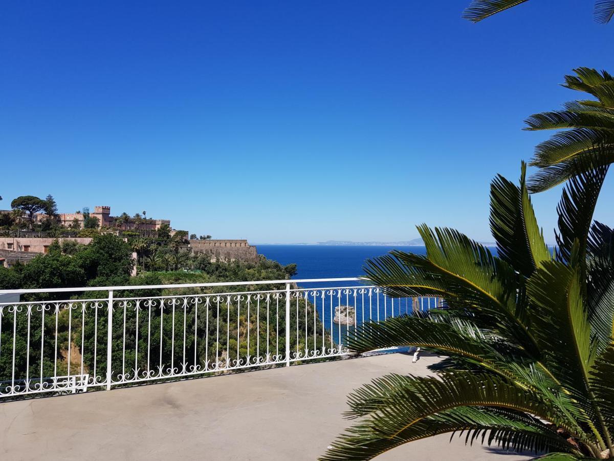 Hotel Oriente Vico Equense Exterior photo